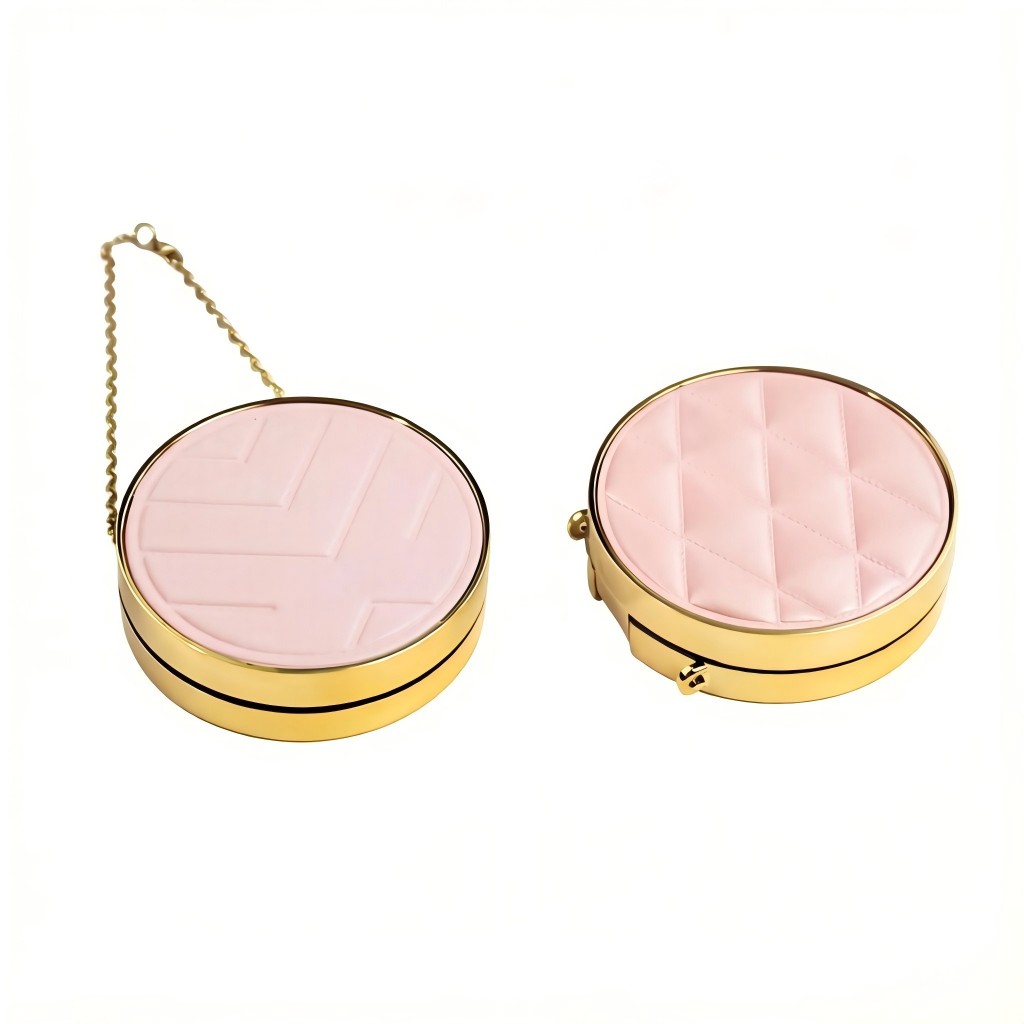 Round Magnetic Air Cushion Compact | Quilted Lid & Gold Chain | ABS | Liyan