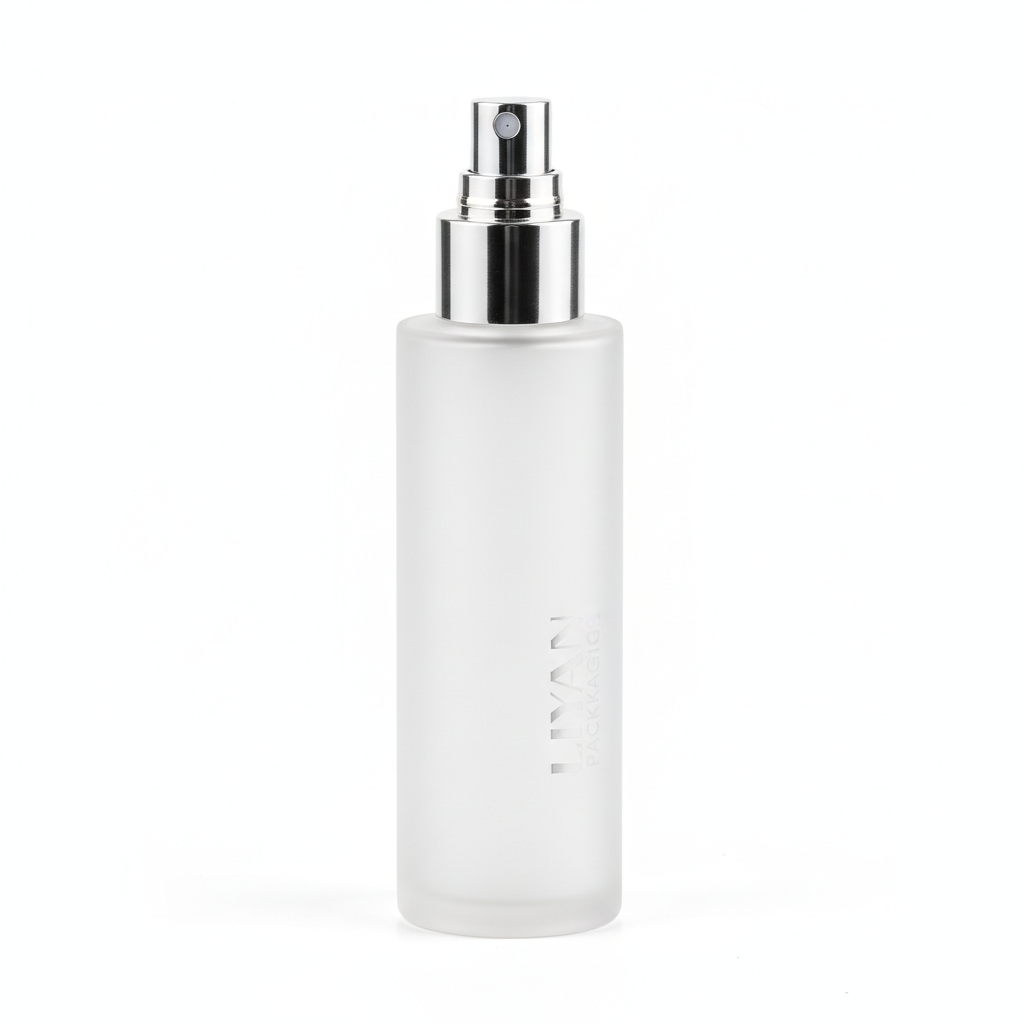 LIYAN PACKAGING frosted spray bottle 45 degree angle view